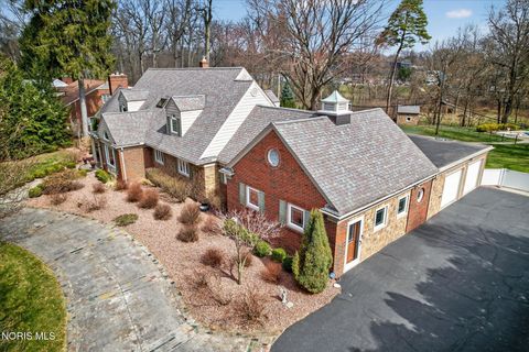 Tiny photo for 2548 Talmadge Road, Ottawa Hills, OH 43606 (MLS # 10005521)