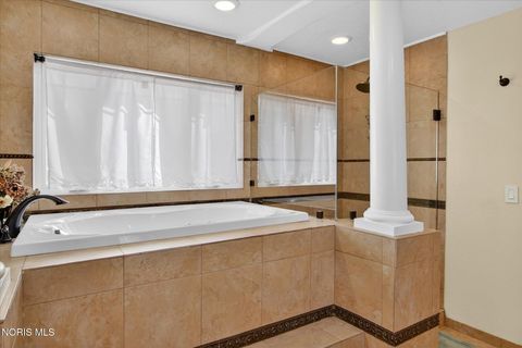 Tiny photo for 2548 Talmadge Road, Ottawa Hills, OH 43606 (MLS # 10005521)