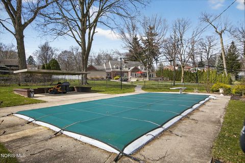 Tiny photo for 2548 Talmadge Road, Ottawa Hills, OH 43606 (MLS # 10005521)