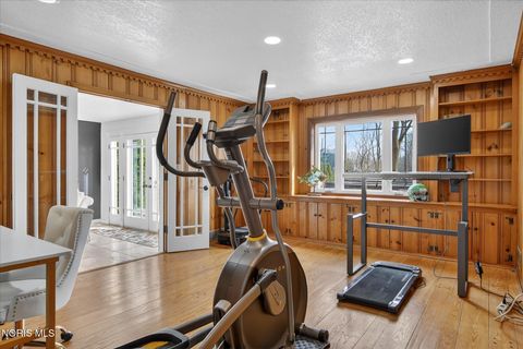 Tiny photo for 2548 Talmadge Road, Ottawa Hills, OH 43606 (MLS # 10005521)