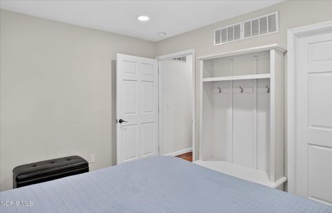 Tiny photo for 2548 Talmadge Road, Ottawa Hills, OH 43606 (MLS # 10005521)