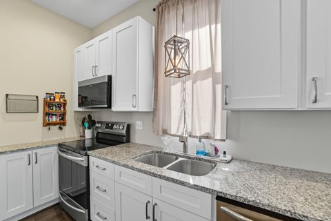 Tiny photo for 720 S West Street, Findlay, OH 45840 (MLS # 10000133)