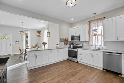 Tiny photo for 720 S West Street, Findlay, OH 45840 (MLS # 10000133)