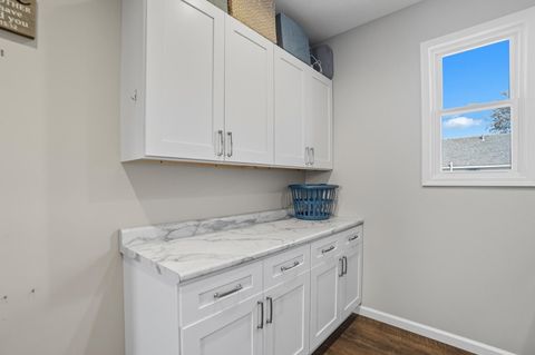 Tiny photo for 720 S West Street, Findlay, OH 45840 (MLS # 10000133)