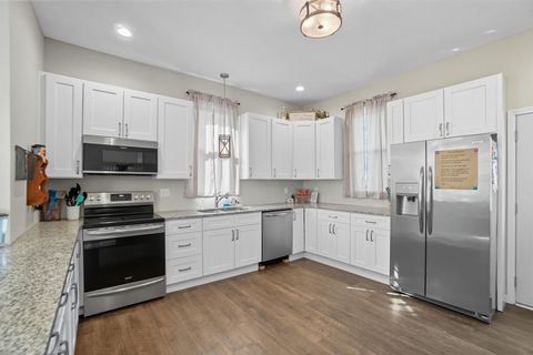 Tiny photo for 720 S West Street, Findlay, OH 45840 (MLS # 10000133)