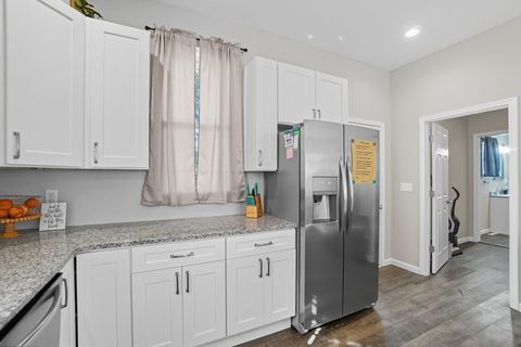 Tiny photo for 720 S West Street, Findlay, OH 45840 (MLS # 10000133)