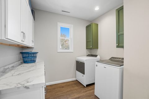 Tiny photo for 720 S West Street, Findlay, OH 45840 (MLS # 10000133)