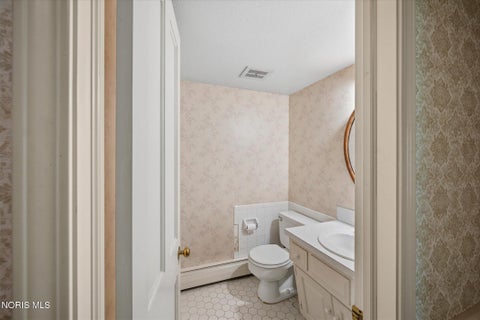 Tiny photo for 42 Back Bay Road, Bowling Green, OH 43402 (MLS # 10013272)