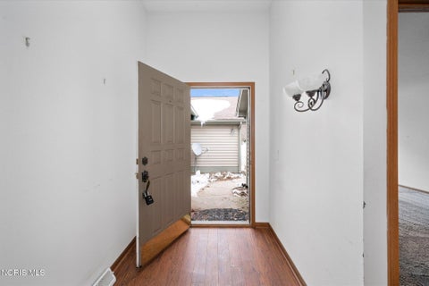 Tiny photo for 42 Back Bay Road, Bowling Green, OH 43402 (MLS # 10013272)