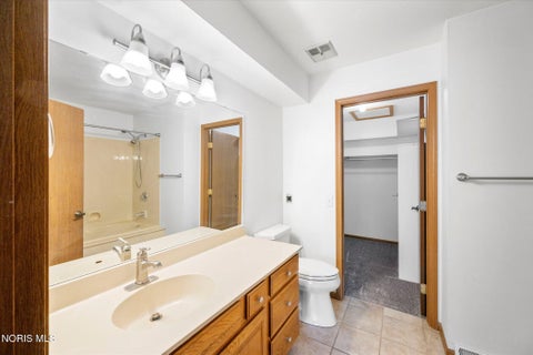 Tiny photo for 42 Back Bay Road, Bowling Green, OH 43402 (MLS # 10013272)