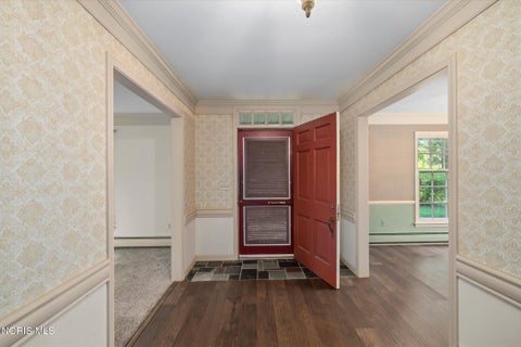 Tiny photo for 42 Back Bay Road, Bowling Green, OH 43402 (MLS # 10013272)
