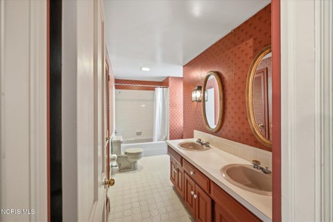 Tiny photo for 42 Back Bay Road, Bowling Green, OH 43402 (MLS # 10013272)