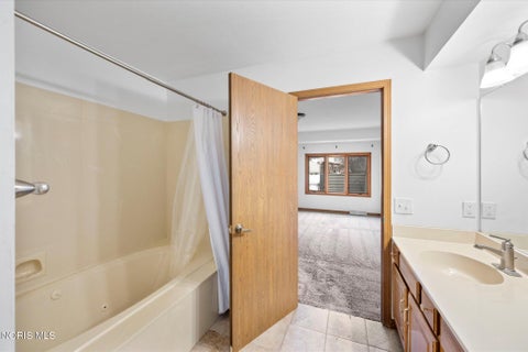 Tiny photo for 42 Back Bay Road, Bowling Green, OH 43402 (MLS # 10013272)