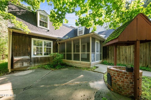 Tiny photo for 42 Back Bay Road, Bowling Green, OH 43402 (MLS # 10013272)