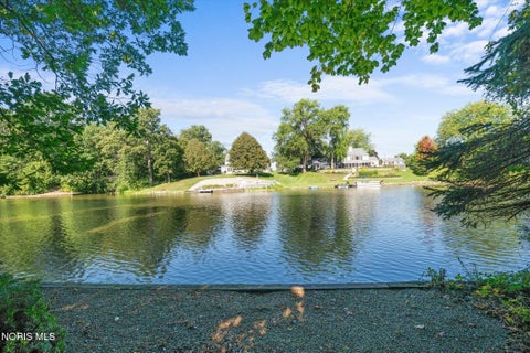 Tiny photo for 42 Back Bay Road, Bowling Green, OH 43402 (MLS # 10013272)