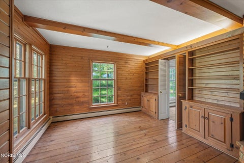 Tiny photo for 42 Back Bay Road, Bowling Green, OH 43402 (MLS # 10013272)