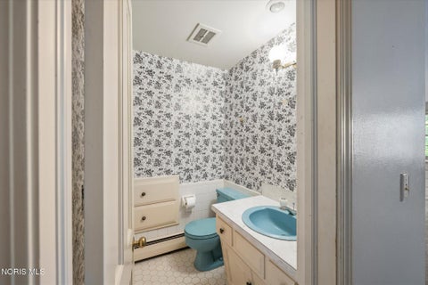 Tiny photo for 42 Back Bay Road, Bowling Green, OH 43402 (MLS # 10013272)