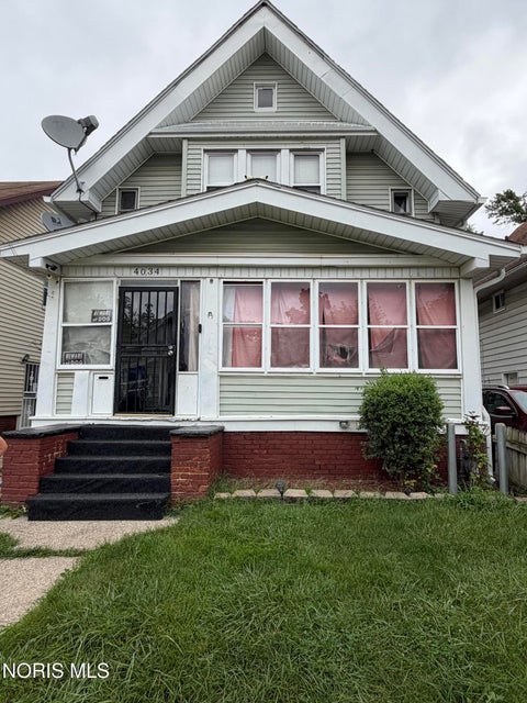 Photo of 4034 Asbury Drive, Toledo, OH 43612 (MLS # 10013038)