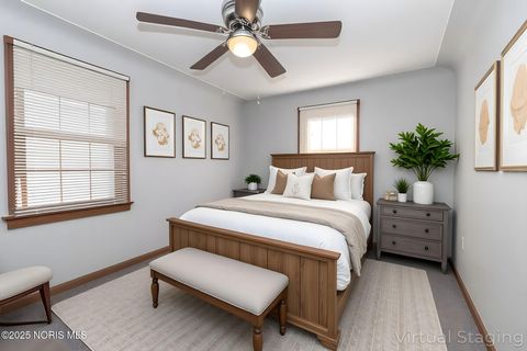 Tiny photo for 402 E Indiana Avenue, Maumee, OH 43537 (MLS # 10000722)