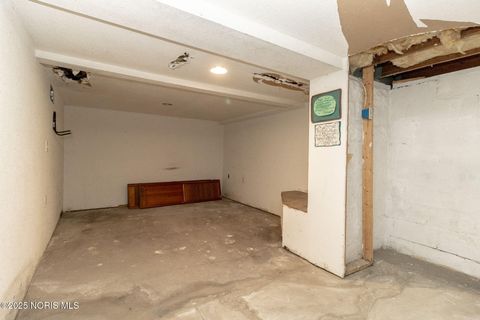 Tiny photo for 402 E Indiana Avenue, Maumee, OH 43537 (MLS # 10000722)