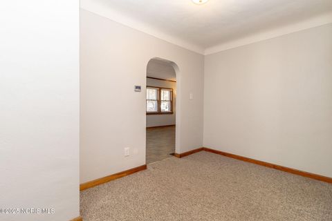 Tiny photo for 402 E Indiana Avenue, Maumee, OH 43537 (MLS # 10000722)