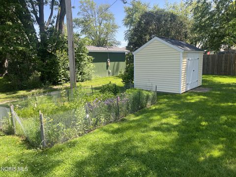 Tiny photo for 718 Park Street, Napoleon, OH 43545 (MLS # 10008899)