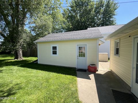 Tiny photo for 718 Park Street, Napoleon, OH 43545 (MLS # 10008899)