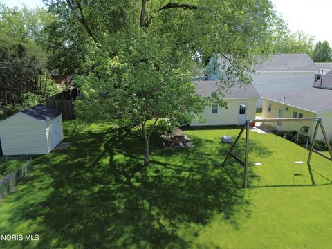 Tiny photo for 718 Park Street, Napoleon, OH 43545 (MLS # 10008899)