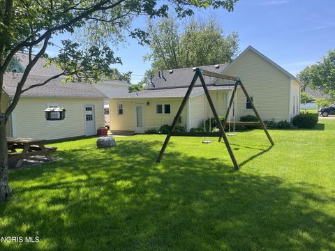 Tiny photo for 718 Park Street, Napoleon, OH 43545 (MLS # 10008899)