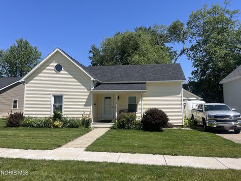 Tiny photo for 718 Park Street, Napoleon, OH 43545 (MLS # 10008899)