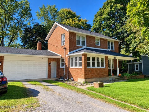 Photo of 257 S Main Street, McComb, OH 45858 (MLS # 10014130)