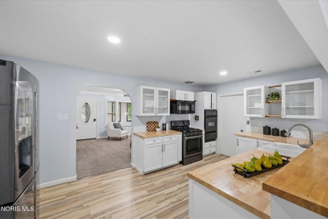 Tiny photo for 7043 Dunn Drive, Holland, OH 43528 (MLS # 10014149)