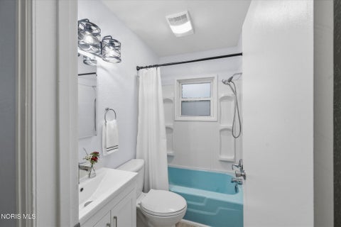 Tiny photo for 7043 Dunn Drive, Holland, OH 43528 (MLS # 10014149)