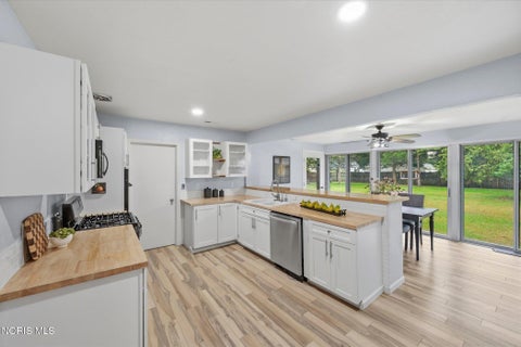 Tiny photo for 7043 Dunn Drive, Holland, OH 43528 (MLS # 10014149)