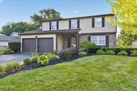 Photo of 2149 Kingston Drive, Maumee, OH 43537 (MLS # 10010736)