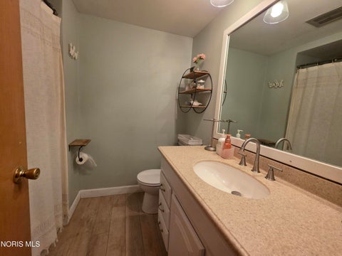 Tiny photo for 3238 S Eastmoreland Drive, Oregon, OH 43616 (MLS # 10008654)