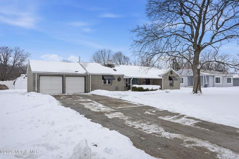 Photo of 3250 Heatherdowns Boulevard, Toledo, OH 43614 (MLS # 10003517)