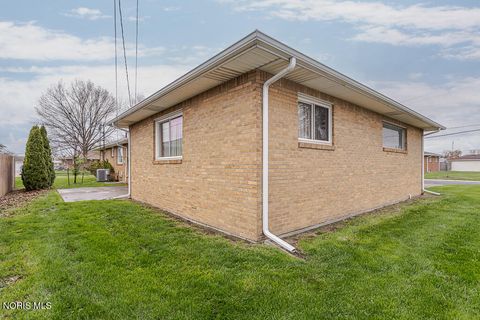 Tiny photo for 4498 285th Street, Toledo, OH 43611 (MLS # 10006554)