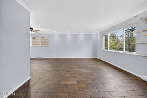 Tiny photo for 2520 Secor Road, Toledo, OH 43606 (MLS # 10006294)