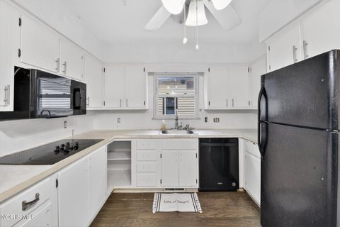 Tiny photo for 2520 Secor Road, Toledo, OH 43606 (MLS # 10006294)