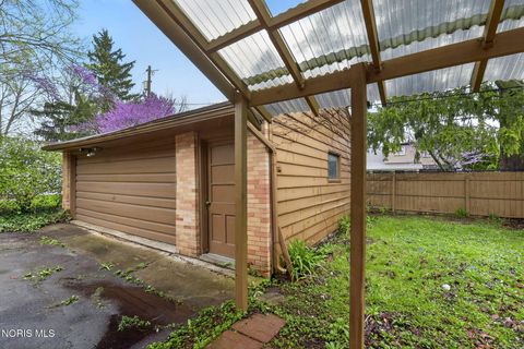 Tiny photo for 2520 Secor Road, Toledo, OH 43606 (MLS # 10006294)