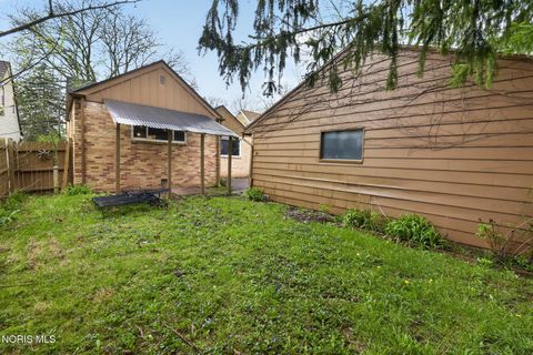 Tiny photo for 2520 Secor Road, Toledo, OH 43606 (MLS # 10006294)