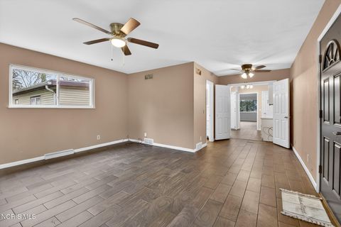 Tiny photo for 2520 Secor Road, Toledo, OH 43606 (MLS # 10006294)