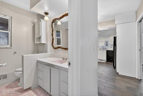 Tiny photo for 2520 Secor Road, Toledo, OH 43606 (MLS # 10006294)