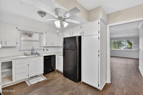 Tiny photo for 2520 Secor Road, Toledo, OH 43606 (MLS # 10006294)