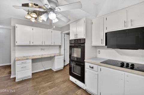 Tiny photo for 2520 Secor Road, Toledo, OH 43606 (MLS # 10006294)