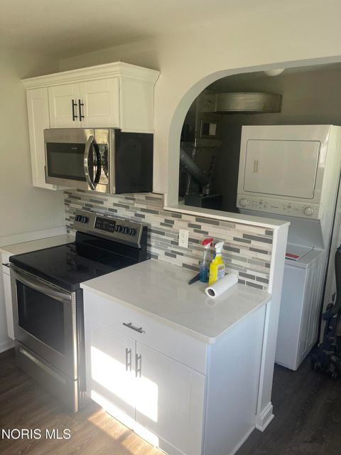 Tiny photo for 302 W Garfield Avenue, Swanton, OH 43558 (MLS # 10010151)