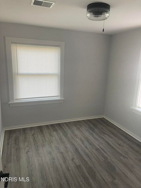 Tiny photo for 302 W Garfield Avenue, Swanton, OH 43558 (MLS # 10010151)