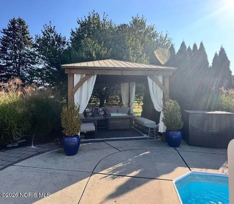Tiny photo for 2161 Longacre Lane, Holland, OH 43528 (MLS # 10003170)