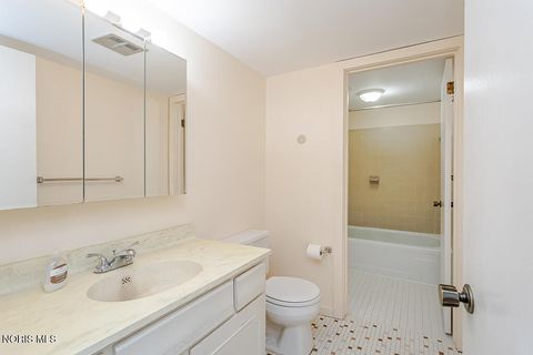 Tiny photo for 6640 Salisbury Road #D208, Maumee, OH 43537 (MLS # 10007455)